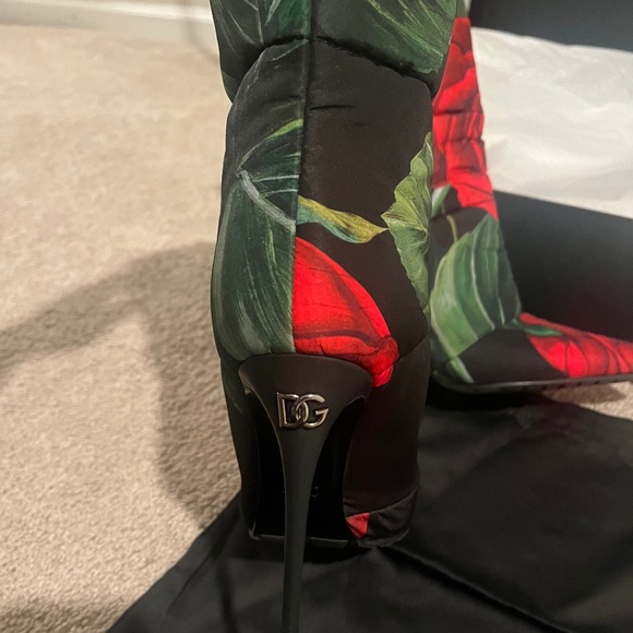 Dolce & Gabbana Rose Puffer Boots - Picture 2 of 10